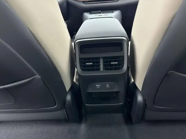 Volvo XC70 2026 Model 4WD Ultra-long Endurance Core – фото 6
