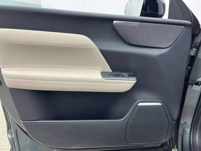 Volvo XC70 2026 Model 4WD Ultra-long Endurance Core – фото 8