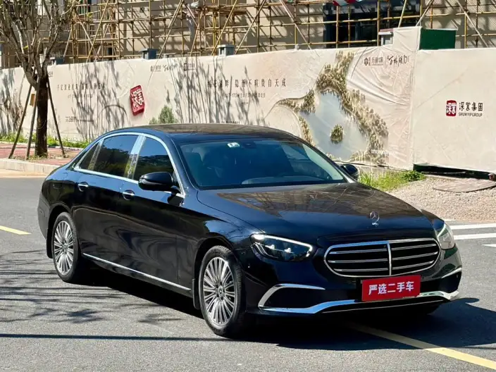 Mercedes-Benz E-Class 2023 Model E 300 L Luxury Model sedan – фото 3