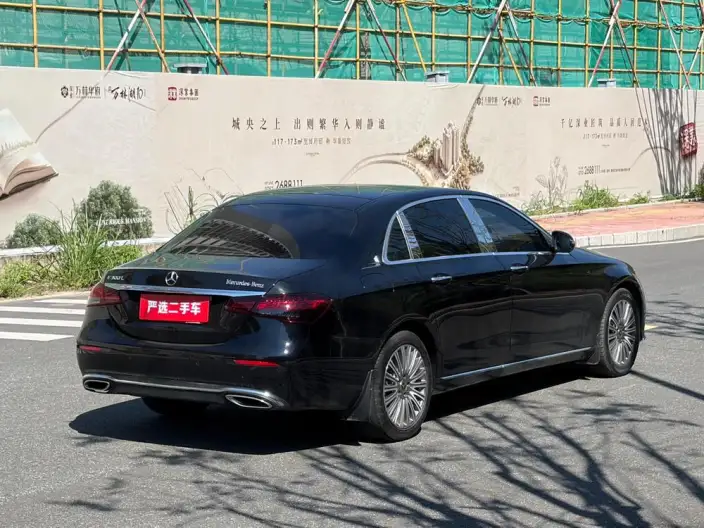 Mercedes-Benz E-Class 2023 Model E 300 L Luxury Model sedan – фото 6