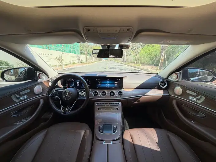 Mercedes-Benz E-Class 2023 Model E 300 L Luxury Model sedan – фото 7