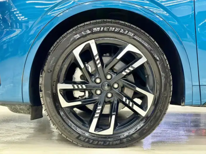 Ford Edge 2025 Model Ford Edge L 2.0T EcoBoost E Hybrid 4WD VII seat ST-Line – фото 9