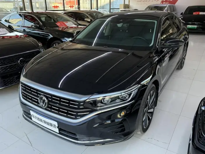 Volkswagen Passat 2022 Model 380TSI Deluxe Edition – фото 1