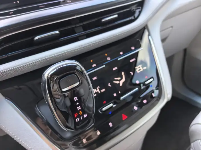 Buick GL8 2023 Model ES Luzun 653T Smart Luxury Model Heyue Edition – фото 8