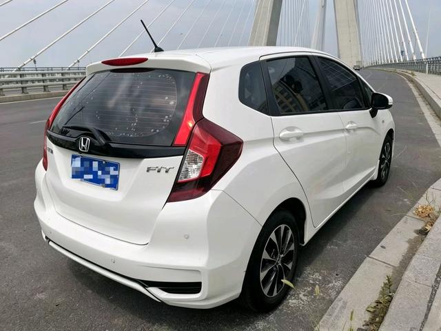 Honda Fit 2018 1.5L CVT Comfort – фото 3