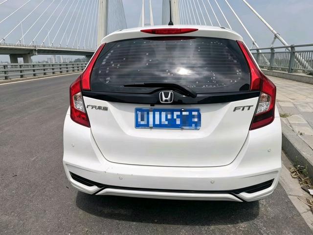 Honda Fit 2018 1.5L CVT Comfort – фото 4
