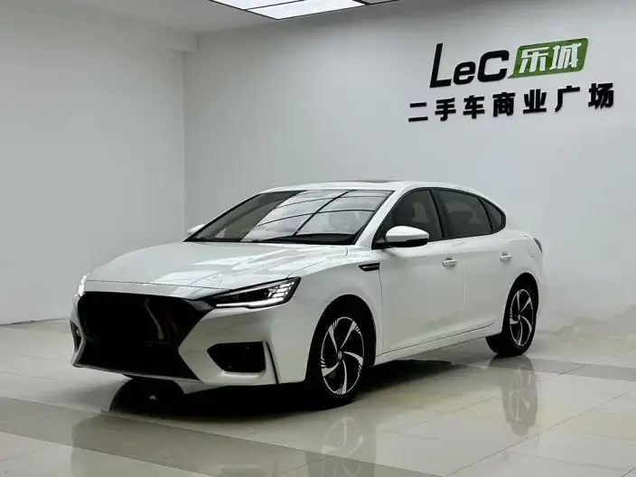 MG6 2021 Model 1.5T Automatic Trendy Edition – фото 1
