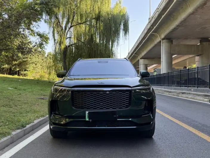 Li Auto ONE 2021 Model Extended Range 6 seat Edition – фото 2