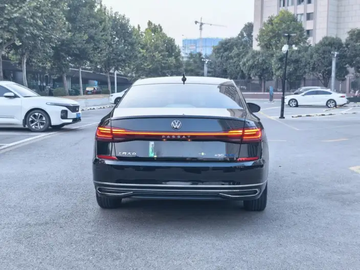 Volkswagen Passat PHEV 2022 Model 430PHEV Hybrid Business Edition – фото 5