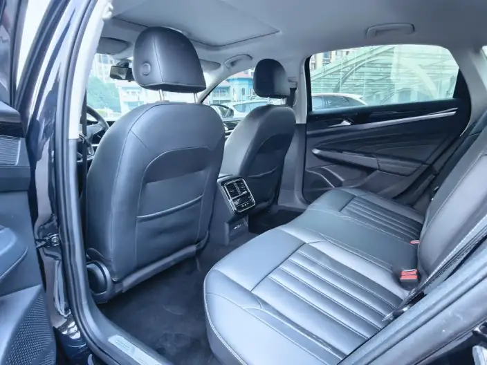 Volkswagen Passat PHEV 2022 Model 430PHEV Hybrid Business Edition – фото 9