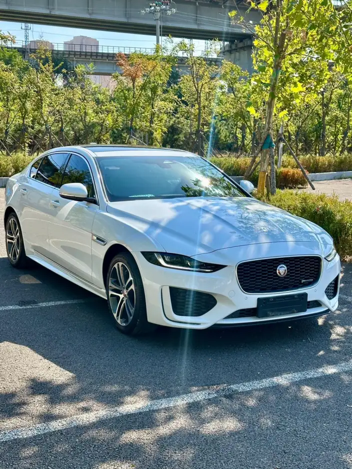 Jaguar XE L 2023 Model 2.0T 250PS R-DYNAMIC S Enterprising Sports Edition – фото 3