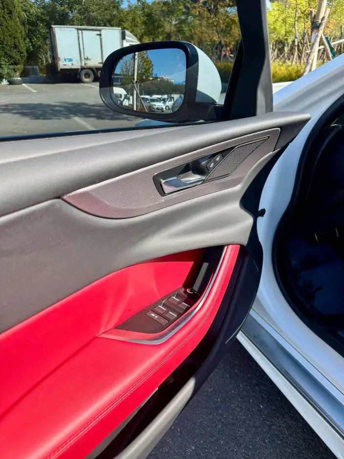 Jaguar XE L 2023 Model 2.0T 250PS R-DYNAMIC S Enterprising Sports Edition – фото 9