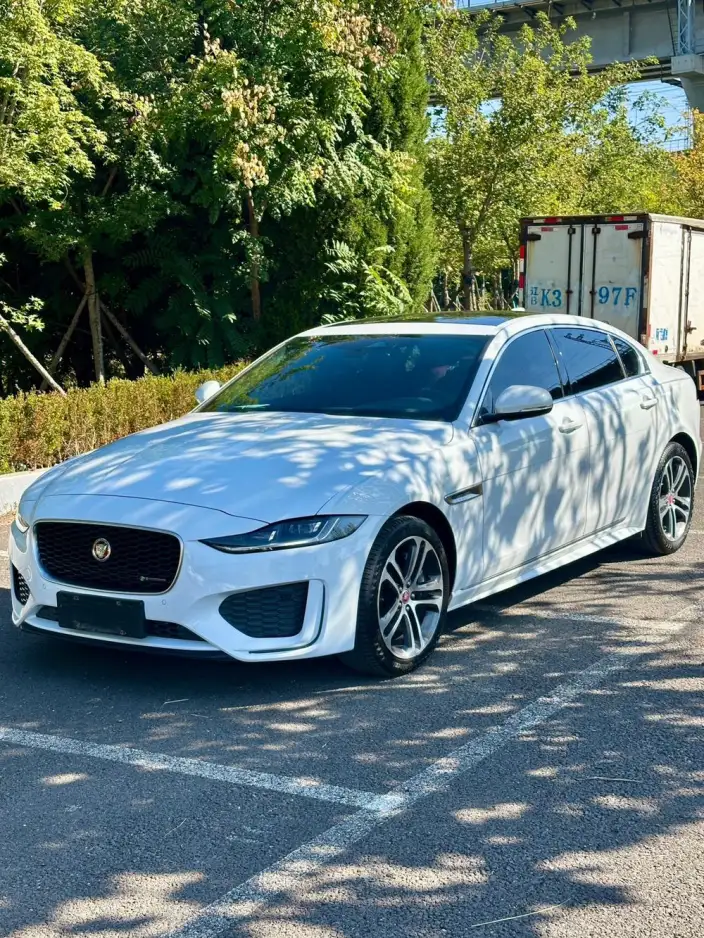 Jaguar XE L 2023 Model 2.0T 250PS R-DYNAMIC S Enterprising Sports Edition – фото 10