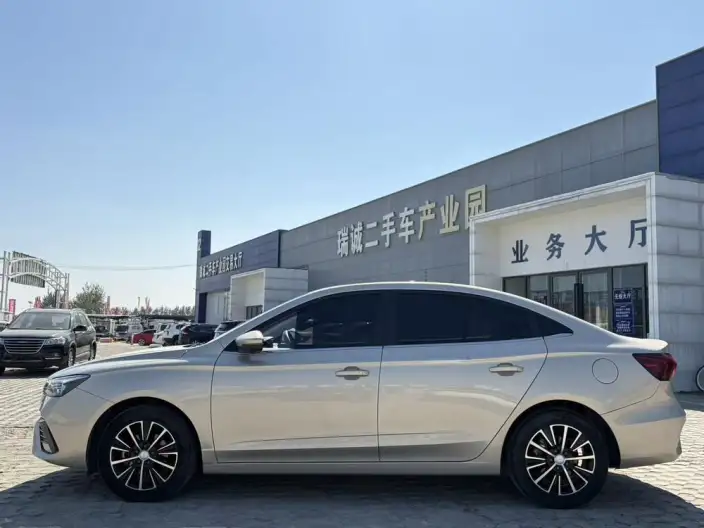 Roewe i5 2021 Model 1.5L CVT Diamond Edition – фото 3