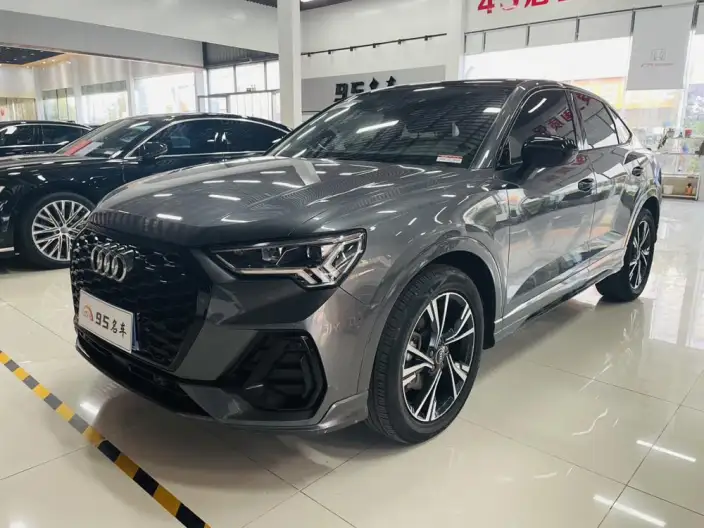 AUDI Q3 Sportback 2023 Model 40 TFSI Fashion Model – фото 1