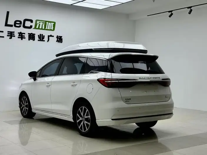 BYD Song MAX DM 2022 Model DM-i 105KM Executive Edition – фото 4