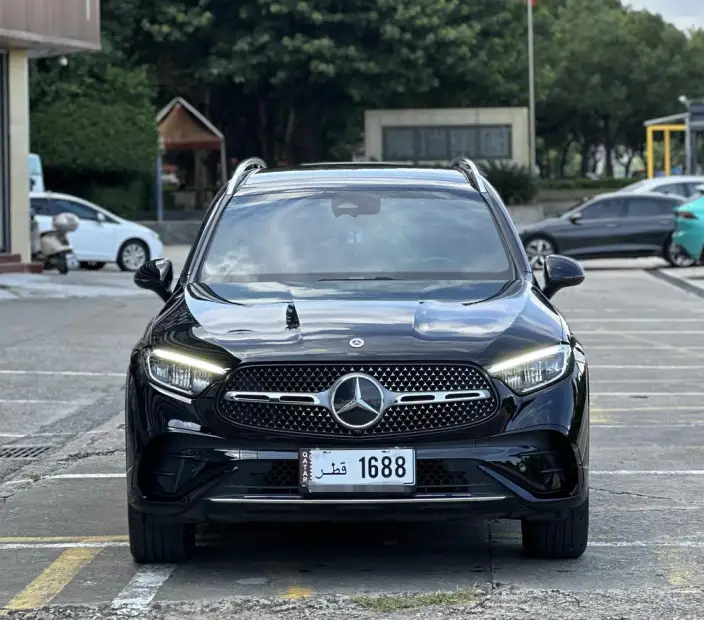 Mercedes-Benz GLC 2023 Model GLC 260 L 4MATIC Luxury Model 5 seat – фото 2