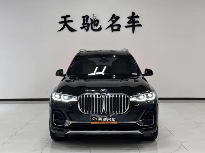 BMW X7 2022 Model xDrive40i Exclusive Model Luxury Set – фото 2
