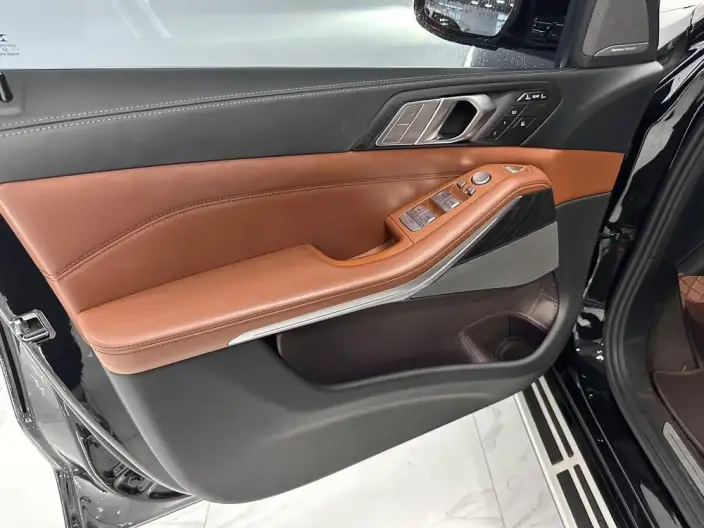 BMW X7 2022 Model xDrive40i Exclusive Model Luxury Set – фото 4