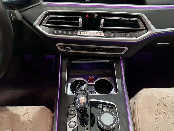 BMW X7 2022 Model xDrive40i Exclusive Model Luxury Set – фото 9