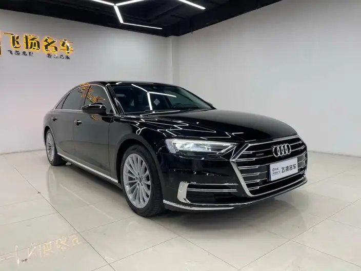 Audi A8 2022 Model A8L 50 TFSI quattro Comfort Model Collector Edition Edition – фото 3