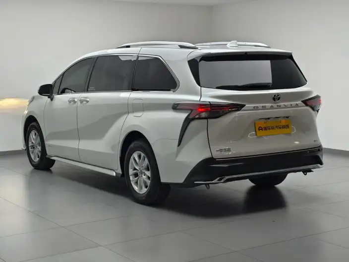 Granvia 2024 Model Intelligent Hybrid 2.5L 2WD Comfort Edition – фото 5