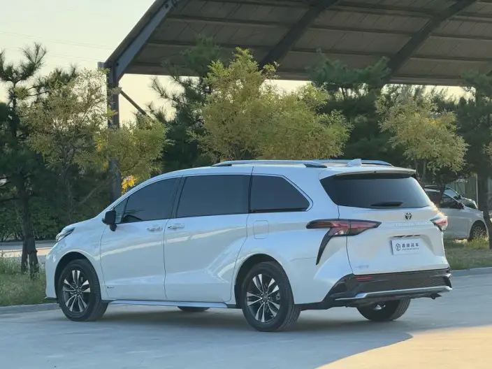 Granvia 2023 Model Intelligent Hybrid 2.5L Noble PLUS – фото 4