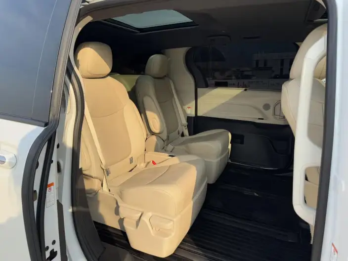 Granvia 2023 Model Intelligent Hybrid 2.5L Noble PLUS – фото 10