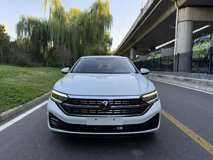 Volkswagen Sagitar 2023 Model 300TSI DSG Beyond Edition – фото 2