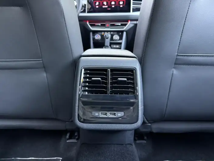 Volkswagen Sagitar 2023 Model 300TSI DSG Beyond Edition – фото 10
