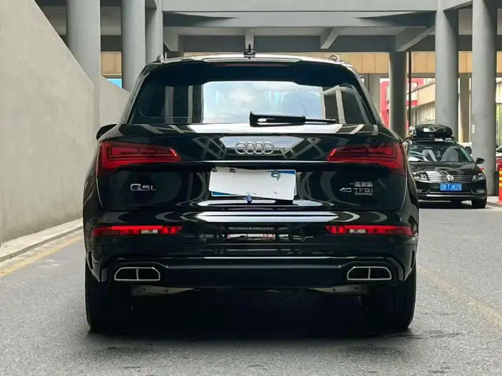 Audi Q5L 2023 Model 40T Luxury Dynamic Model – фото 4