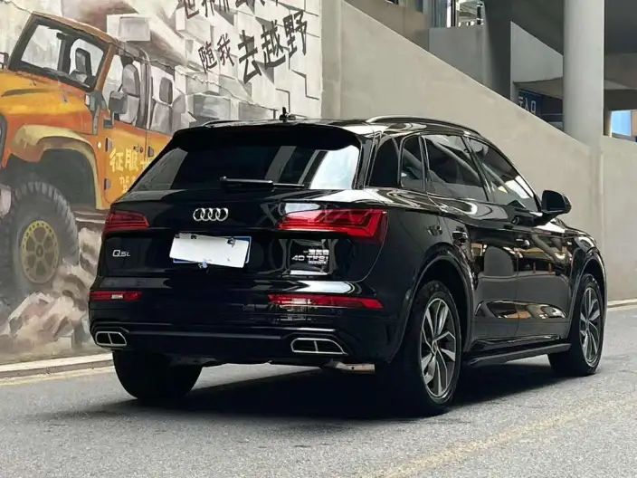Audi Q5L 2023 Model 40T Luxury Dynamic Model – фото 5