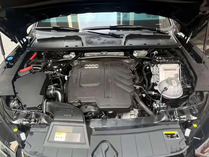 Audi Q5L 2023 Model 40T Luxury Dynamic Model – фото 6