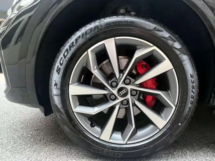 Audi Q5L 2023 Model 40T Luxury Dynamic Model – фото 7