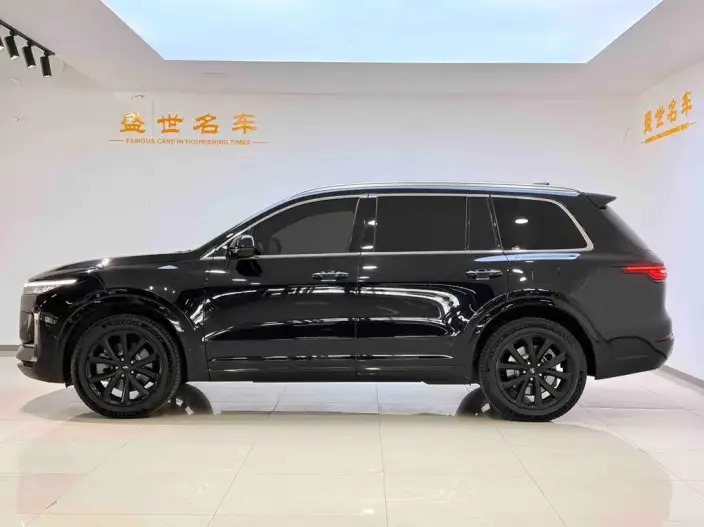 Li Auto ONE 2021 Model Extended Range 6 seat Edition – фото 4