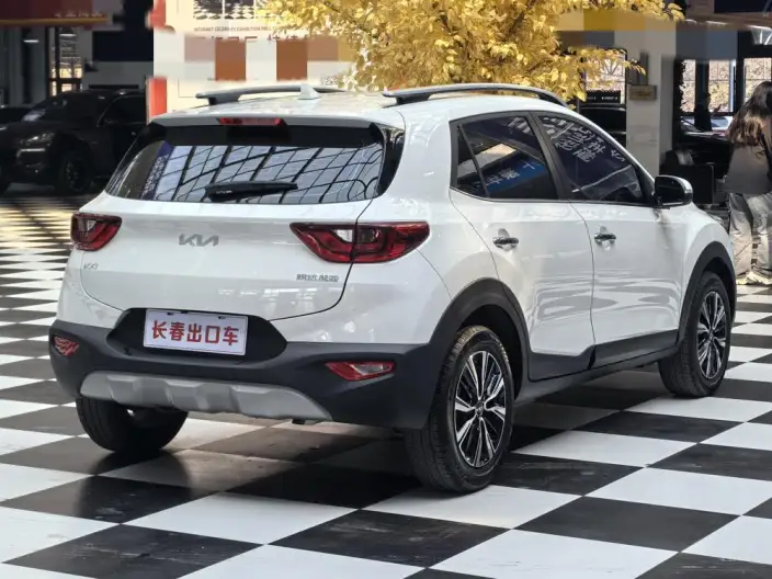 Kia Stonic 2021 Model Facelift 1.4L CVT Fun Xiang Edition – фото 6