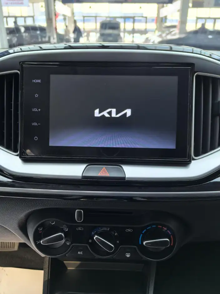 Kia Stonic 2021 Model Facelift 1.4L CVT Fun Xiang Edition – фото 7