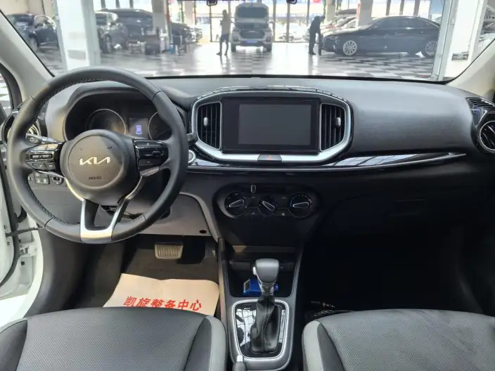 Kia Stonic 2021 Model Facelift 1.4L CVT Fun Xiang Edition – фото 9