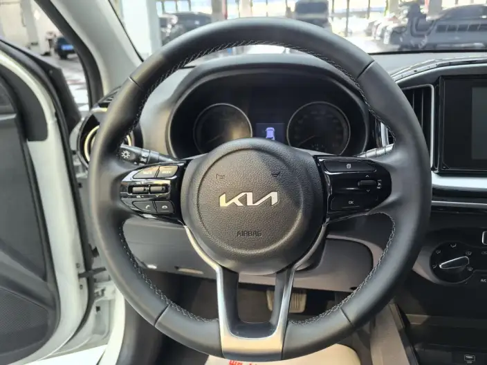 Kia Stonic 2021 Model Facelift 1.4L CVT Fun Xiang Edition – фото 10