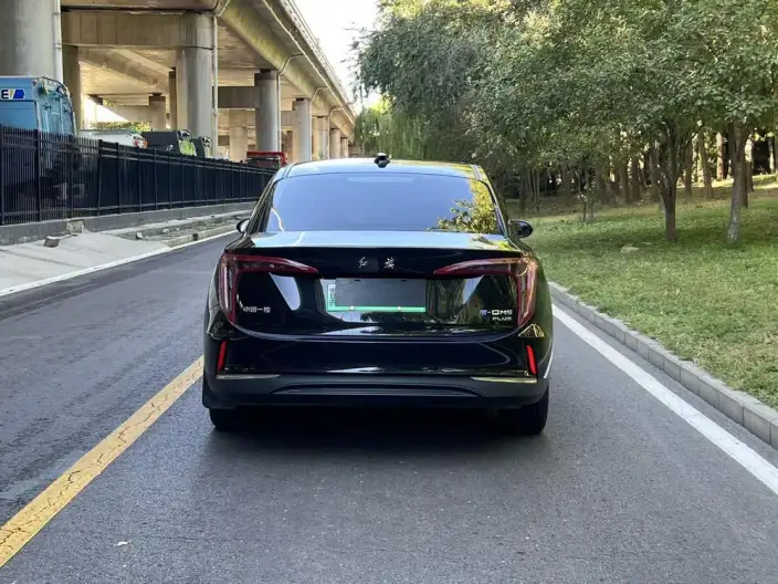 Hongqi E-QM5 2023 Model 620KM PLUS Edition – фото 6