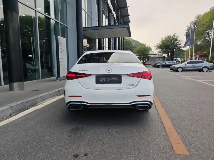 Mercedes-Benz C-Class PHEV 2022 Model C 350 eL – фото 4