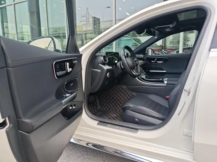 Mercedes-Benz C-Class PHEV 2022 Model C 350 eL – фото 8