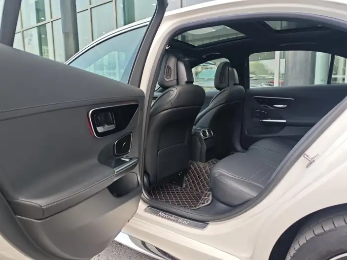Mercedes-Benz C-Class PHEV 2022 Model C 350 eL – фото 9