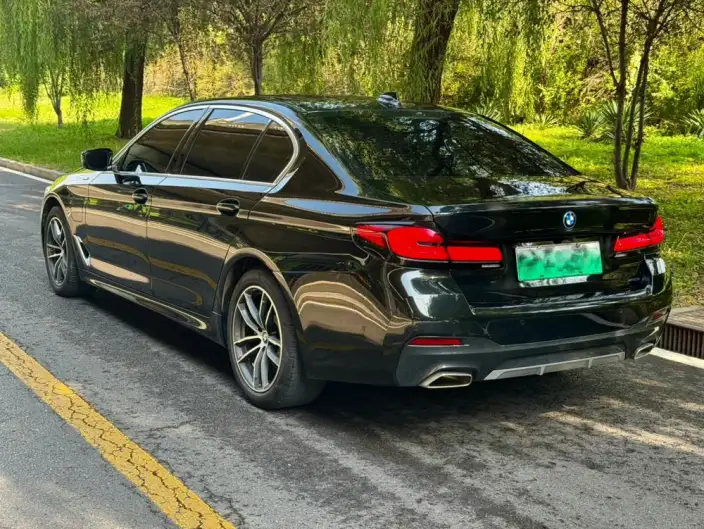 BMW 5 Series PHEV 2022 Model Facelift II 535Le M Sports Set – фото 4