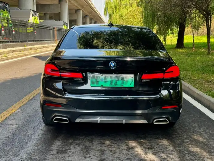 BMW 5 Series PHEV 2022 Model Facelift II 535Le M Sports Set – фото 5