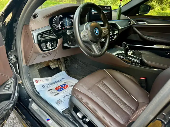 BMW 5 Series PHEV 2022 Model Facelift II 535Le M Sports Set – фото 10