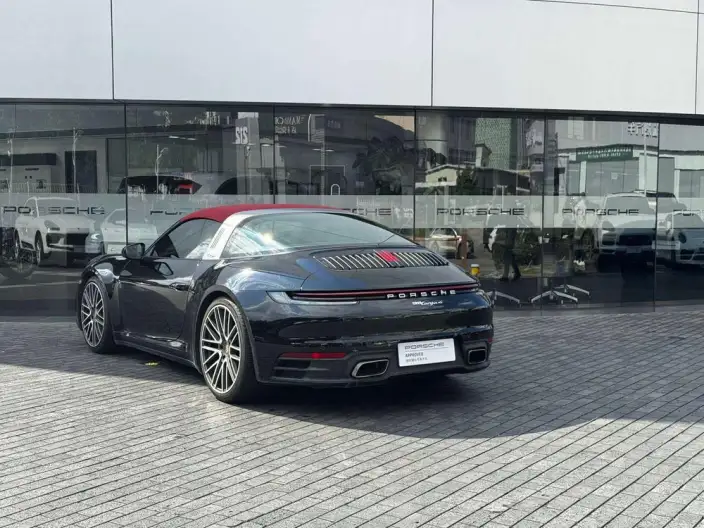 PORSCHE 911 2022 Model Targa 4 3.0T – фото 4