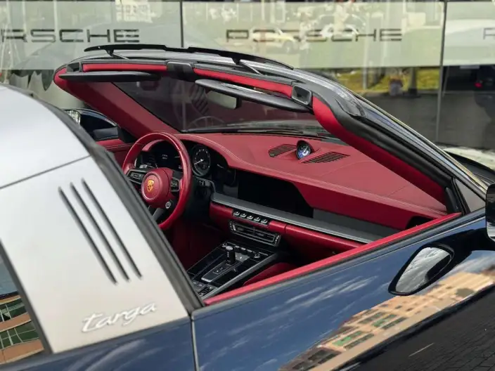 PORSCHE 911 2022 Model Targa 4 3.0T – фото 8