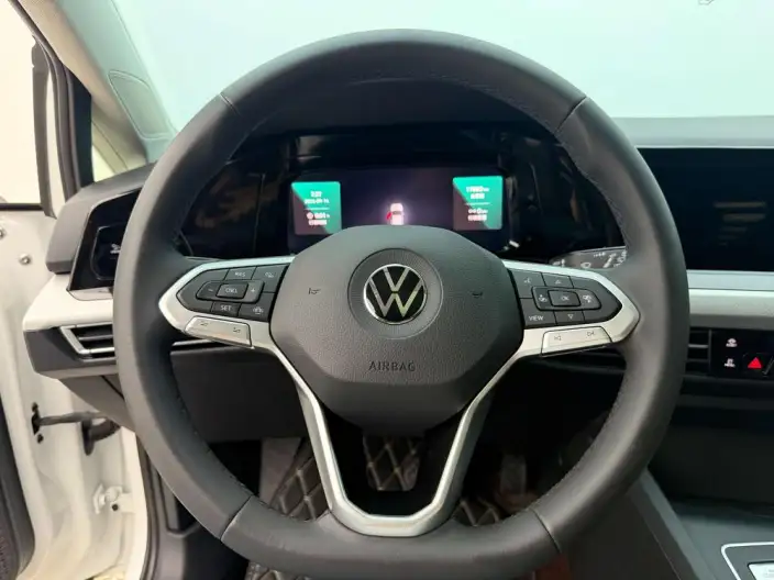 Volkswagen Golf 2024 Model 280TSI DSG Pro Lexiang Edition – фото 10