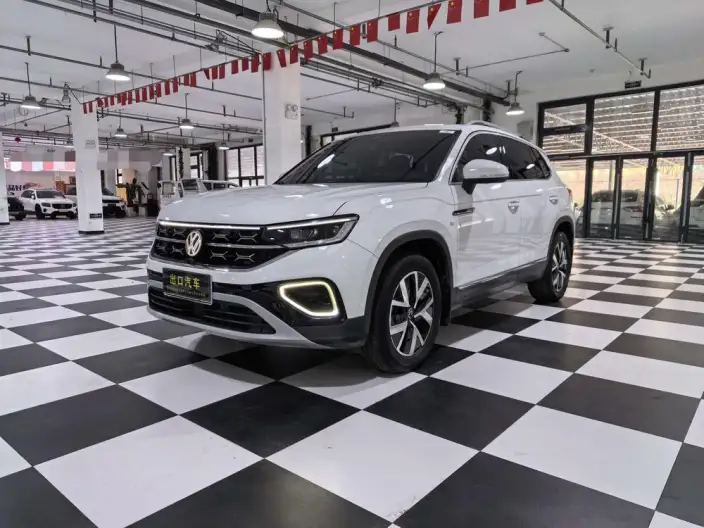 Volkswagen Tayron 2023 Model 280TSI 2WD Luxury Plus Advanced version – фото 1